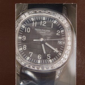 Patek Philippe 5167/300G-010 AQUANAUT Automatic Stainless Steel 