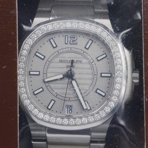 Patek Philippe 7008/1A-011 NAUTILUS Automatic Stainless Steel & Diamonds 